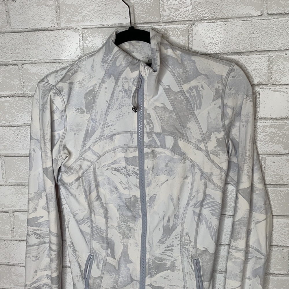 Lululemon White/Grey Patterned Define Jacket - image 4